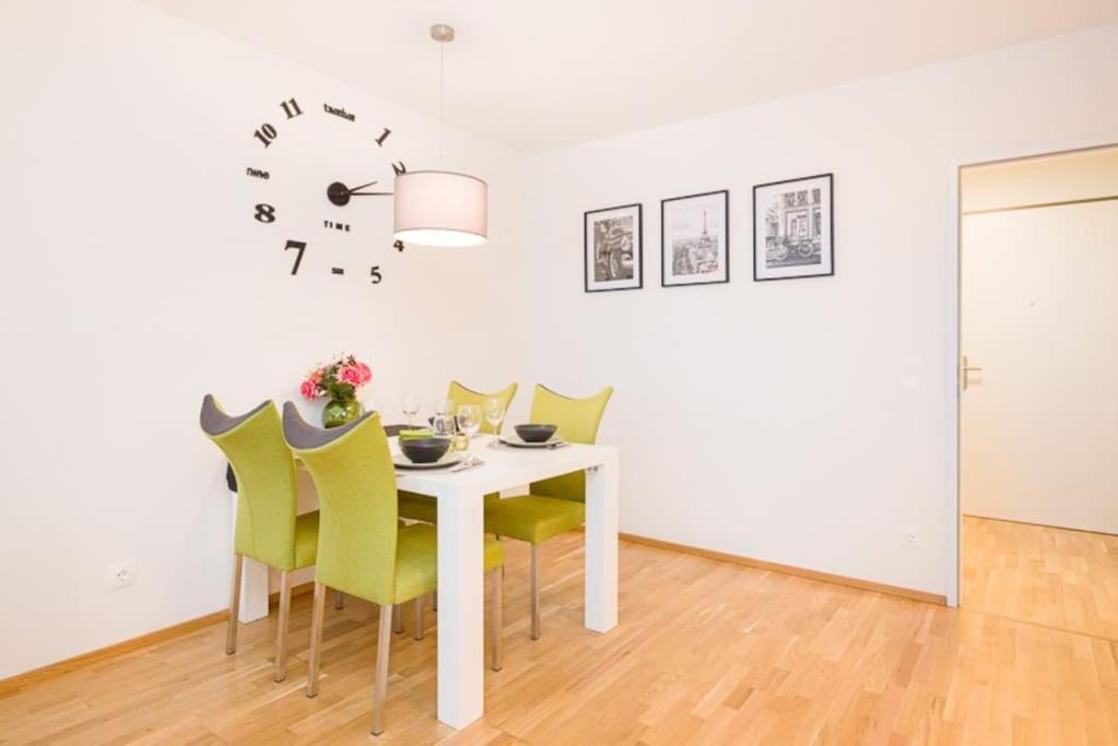 Premium City Apartment With Balcony! Free Garage Parking Included! Vídeň Exteriér fotografie