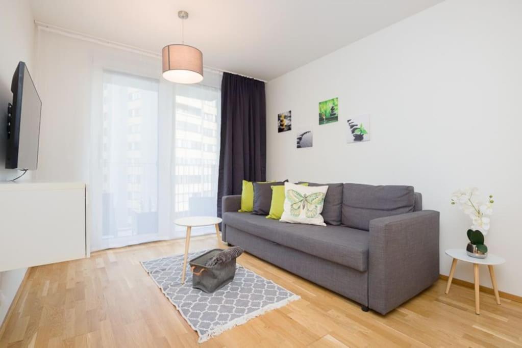 Premium City Apartment With Balcony! Free Garage Parking Included! Vídeň Exteriér fotografie